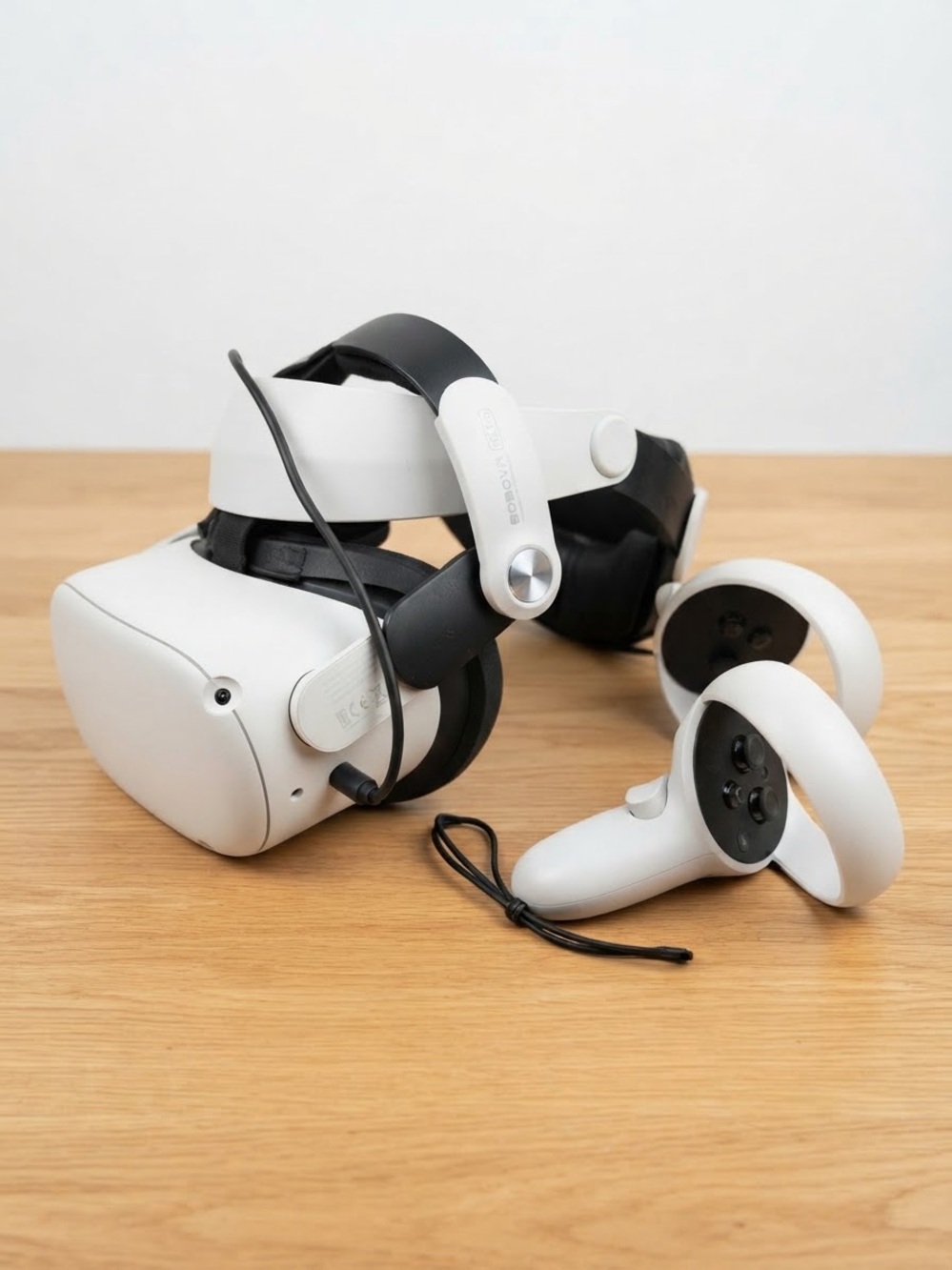 Oculus Quest 2 VR Headset Bundle + Bobovr M2 Pro Battery Strap and Battery